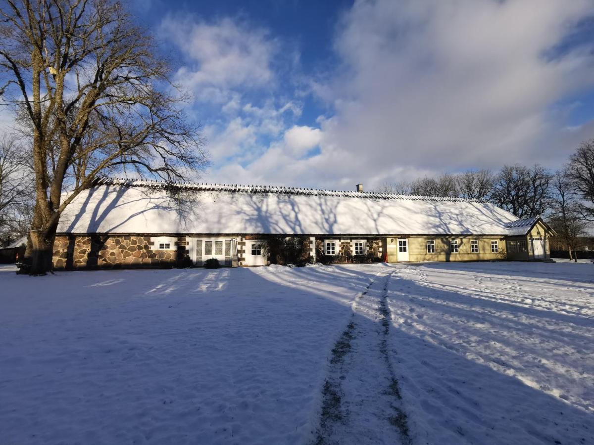Vanatoa Taluhotell Koguva Buitenkant foto