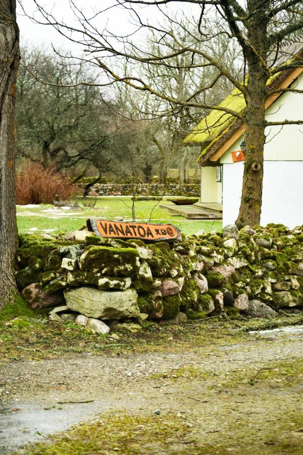Vanatoa Taluhotell Koguva Buitenkant foto