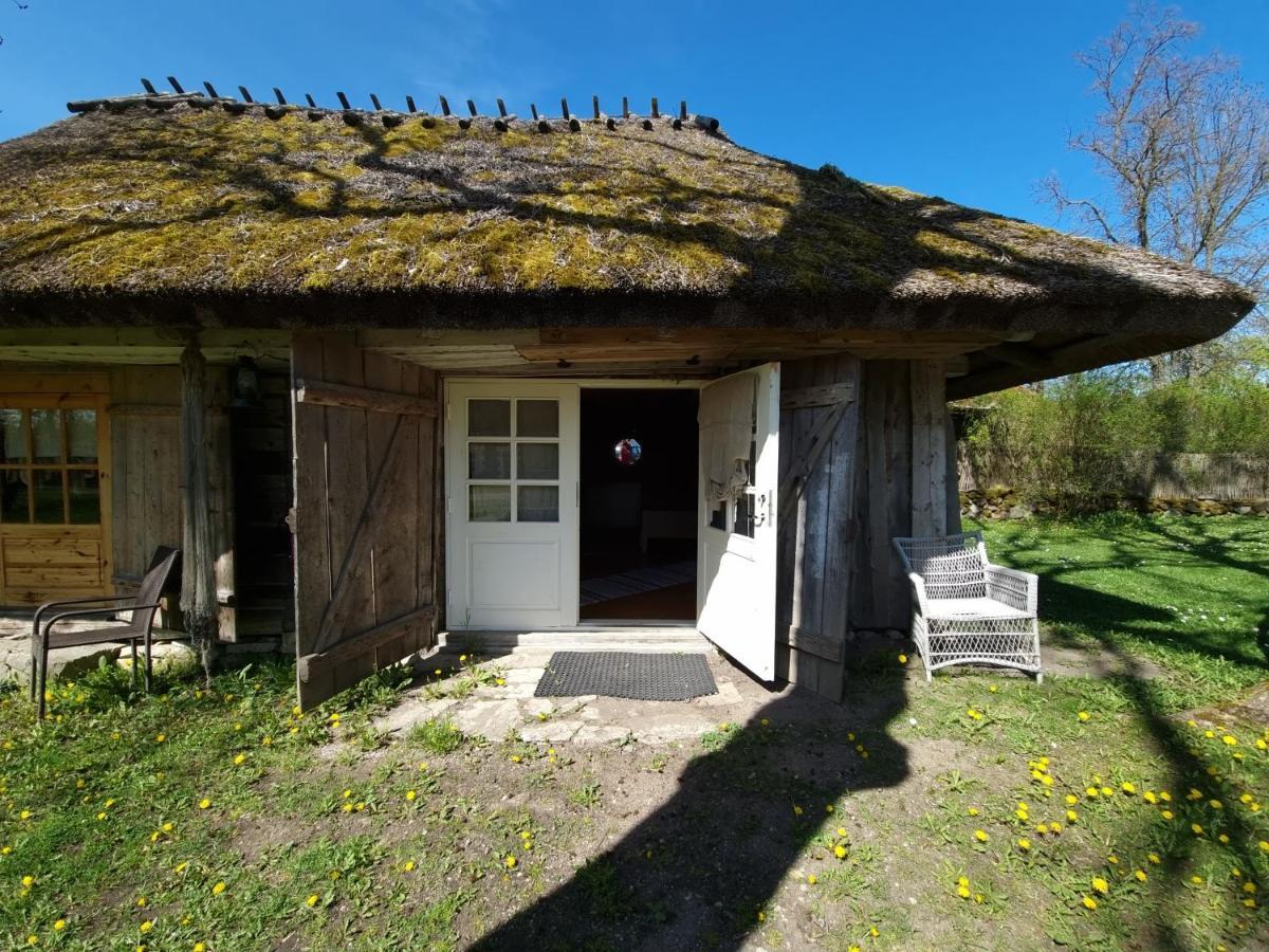 Vanatoa Taluhotell Koguva Buitenkant foto