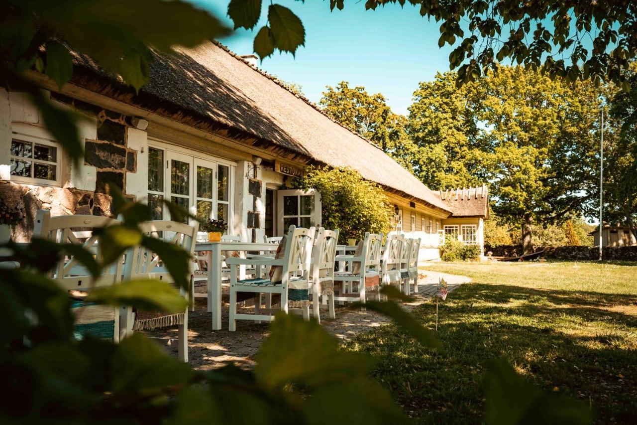Vanatoa Taluhotell Koguva Buitenkant foto