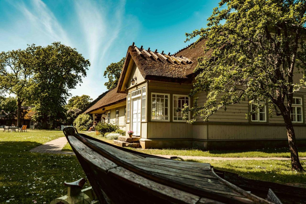 Vanatoa Taluhotell Koguva Buitenkant foto