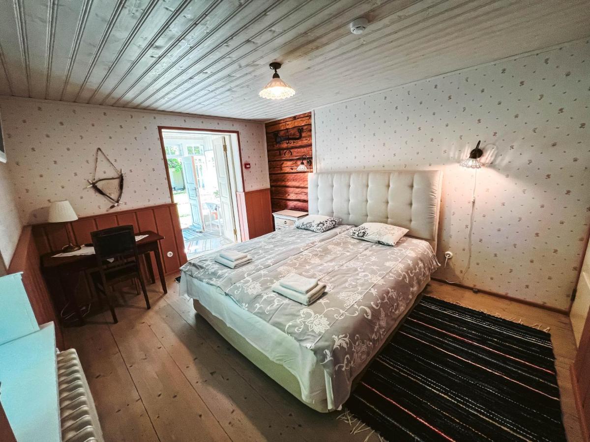 Vanatoa Taluhotell Koguva Buitenkant foto