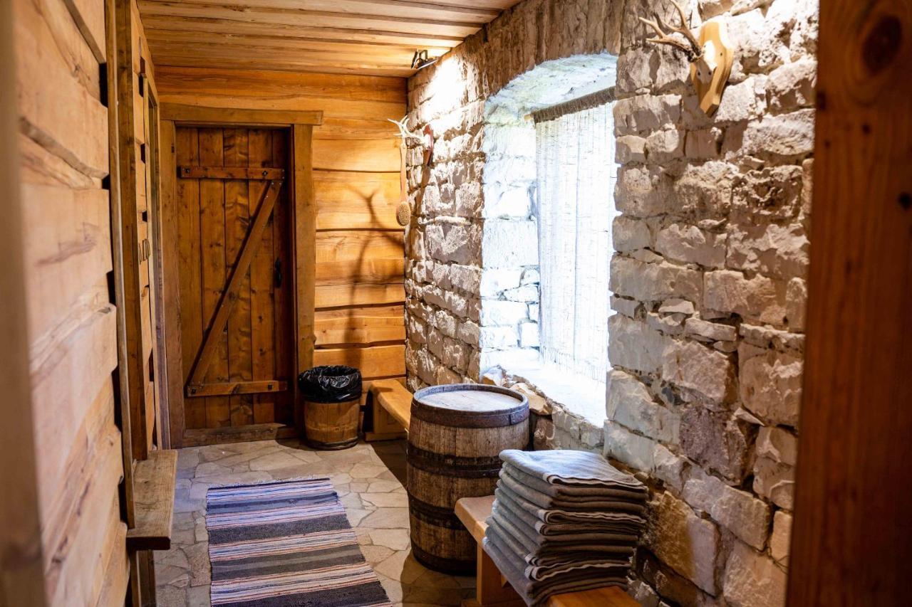 Vanatoa Taluhotell Koguva Buitenkant foto