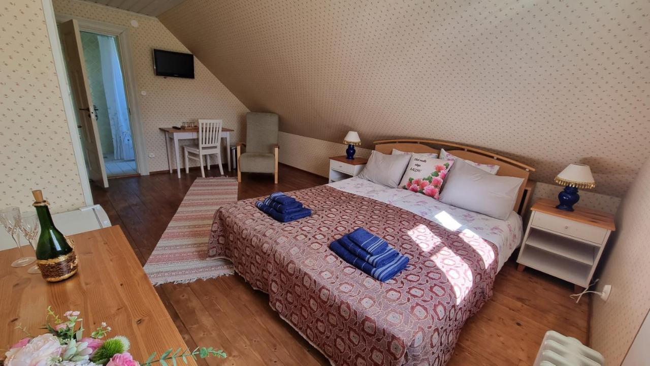 Vanatoa Taluhotell Koguva Buitenkant foto